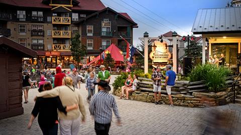 snowshoe mountain village
