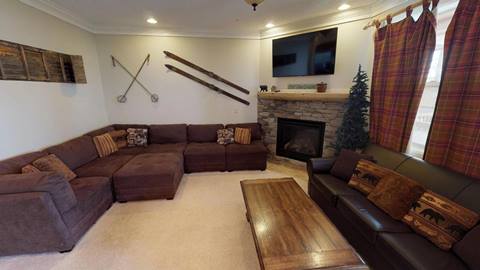 Black Bear 7 Living Room