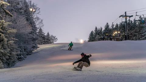 Snowboarding night